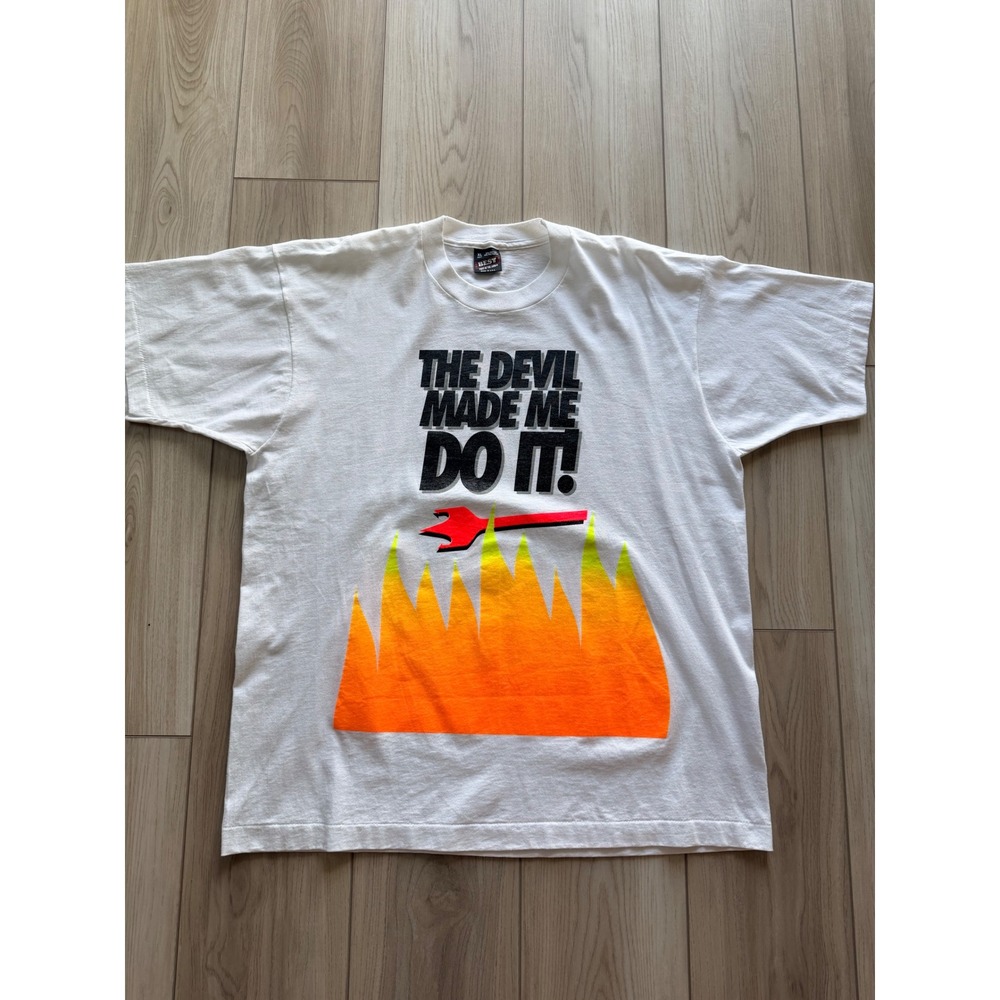 90s Vintage Fruit of the Loom Wood Devil T-Shirt Mens XL White Graphic Tee Flame